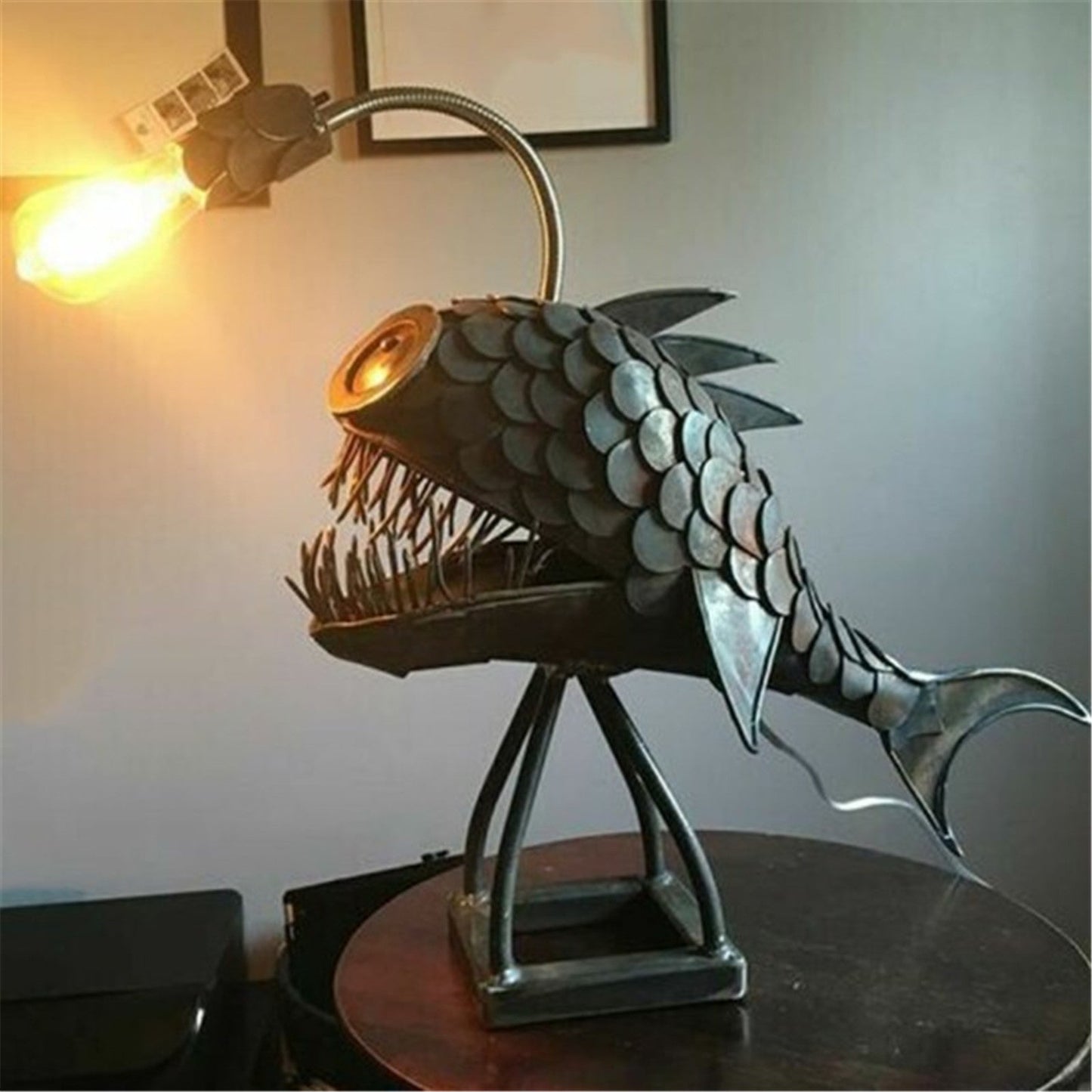 Lampe de Bureau Industrielle Poisson-Lanterne - Style Industriel.co